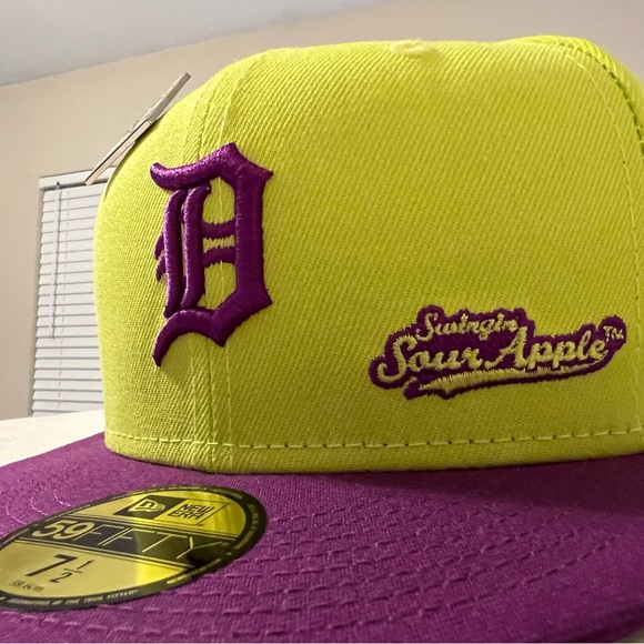 New Era 59Fifty Detroit Tigers Big League Chew Swingin Sour Apple with pin! RARE - Picture 7 of 7